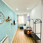 Johns House Daire Roma
